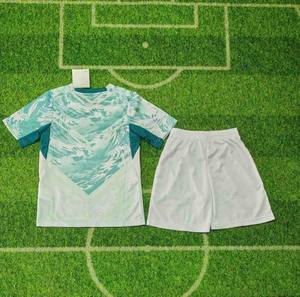 Conjuntos de Fútbol para Niños al por Mayor de Fábrica, Ropa Deportiva Transpirable de Secado Rápido para Verano, Conjuntos Infantiles de <span class=keywords><strong>Portugal</strong></span> para los Grandes Clubes - Product Image 2