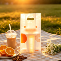 Sac en plastique personnalisé avec logo OEM, poignée découpée, qualité alimentaire, jetable, pour emballage de bubble tea et milk tea à emporter