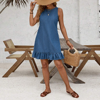 Robes midi en jean pour femmes, design tendance été 2026, décontractées, sans manches, col rond, simple, avec décoration de boutons, ourlet à volants