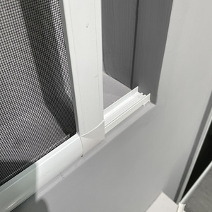Cortinas de mosquitera Pantalla de ventana decorativa directa de fábrica Pantalla de ventana de mosquito retráctil o fija personalizada - Product Image 5