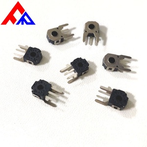 Encodeur rotatif avec broches de connexion, extrémité fendue, orientation verticale, boîtier métallique à 3 broches - Product Image 4