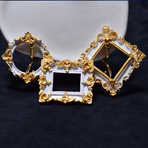 Moderne Rétro Européen DIY Cadre <span class=keywords><strong>Photo</strong></span> Blanc Doré Nu Cadre Dos Nu Victorien En Bois En Plastique Bijoux Posant À La Main - Product Image 5