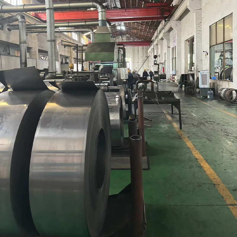 Китайский производитель горячекатаная стальная катушка SPHC Q235b HRC железная катушка из низкоуглеродистой стали в рулонах стальная пластина цена за тонну