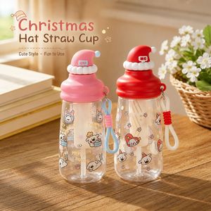 Vaso de Plástico de 700 ml con Diseño de Gorro de Santa Claus Navideño, con Correa para el Cuello, Antiderrames, Antigolpes, Taza Infantil con Dibujos Animados, Taza de Viaje - Product Image 4