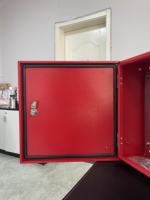 Boîtier de commande mural métallique IP65 120, porte simple ouverte et rails de montage interne pour la distribution d'énergie commerciale