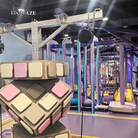 Aire de jeux intérieure sur le thème de l'espace de haute qualité, mur interactif pour enfants, parcours d'obstacles avec grands toboggans