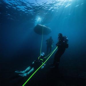 Equipaggiamento di sicurezza impermeabile leggero compatto a lunga durata in fibra SiO2 a bassa potenza ad alta luminosità per il salvataggio subacqueo