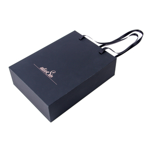 Recyclable cardboard Paper tshirt packaging box custom luxury clothing packaging drawer box with handle