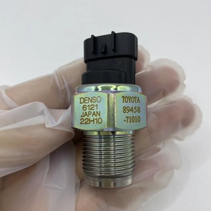 Sensor de Presión de Combustible Common Rail Diésel 89458-71010 499000-6121 para Hilux 2AD-FTV <span class=keywords><strong>Hiace</strong></span> D4D 3.0L Avensis <span class=keywords><strong>Combi</strong></span> 2.2L - Product Image 2