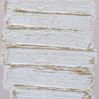 Peinture à l'huile abstraite texturée peinte à la main, style simple, coups de pinceau superposés blancs et dorés, art mural minimaliste