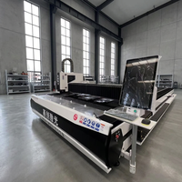 Machine de découpe laser fibre CNC 3015 6025 1500W 2000W 3000W avec source Raycus pour acier inoxydable, acier au carbone et tôles métalliques