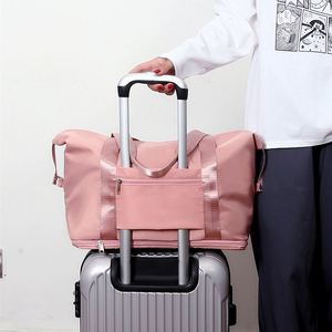 Sac de sport imperméable grande capacité avec logo personnalisé, sac de rangement pour le fitness, sac de voyage pliable pour femmes - Product Image 4