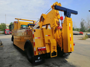 Camion <span class=keywords><strong>de</strong></span> dépannage intégré QTD D9 avec grue <span class=keywords><strong>de</strong></span> remorquage SCS5180TQZEQ6 Diesel Manuel 1 5600mm Entre-essieux 13 Tonnes Demi-cabine simple Conduite à gauche pour le dépannage - Product Image 3