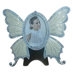 Heart Shape Metal Photo <b>Frame</b> With Butterfly Design Plating Aluminum Tabletop Decoration For Home Wedding Gift - Product Image 4