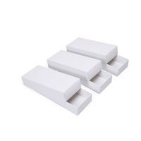 Caja de regalo de papel kraft, utilizada para envasar alimentos, ropa, etc., se puede personalizar según las necesidades.