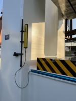 Máquina Hidráulica de Alta Velocidad de 1600T para Fabricación de Marcos de Puertas con Bomba de Motor y Engranajes - Prensa Multifuncional para Procesamiento de Metal