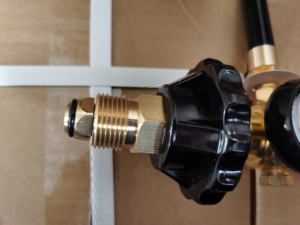 2023 regolatore di gonfiaggio del flusso d'aria a palloncino in lattice di elio in ottone di precisione 3000 PSI con manometro - Product Image 5