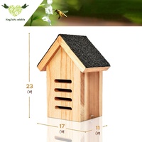 Maison coccinelle en bois naturel