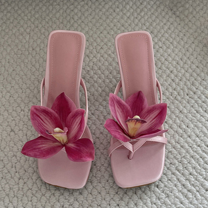 Sandalias de tacón alto con punta abierta y diseño floral para mujer, estilo mule de moda - Product Image 5