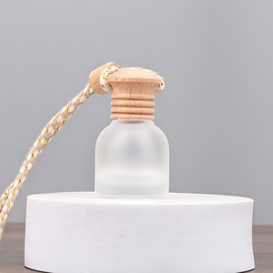 Bouteille diffuseur de parfum pour voiture en verre dépoli personnalisée, 10 ml, couleurs violet, rose, vert, marron, avec couvercle en bois – Meilleures ventes - Product Image 6