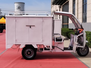 รถครึ่งตู้ครึ่งเปิดเคลื่อนที่ได้ สามล้อ ตุ๊กตุ๊กย้อนกลับได้ รถสามล้อเครื่องยนต์ บรรทุกผู้โดยสารและสินค้า ความเร็ว 50-70 กม./ชม. สำหรับใช้งานต่างประเทศ - Product Image 3