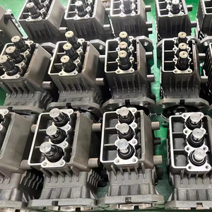 Máy bơm nước điện cao áp 5.5KW 30L/phút 2900Psi 200Bar kiểu piston ba tầng 220V dùng cho rửa xe 30L/phút - Product Image 5