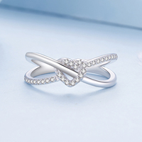 S925 argent sterling plaqué platine en forme de coeur bague d'enroulement style de luxe amour double bague