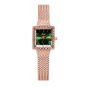 Montre à quartz rétro personnalisée avec logo, sertie de diamants, bracelet en maille d'acier inoxydable, cadran en alliage étanche, charme élégant - Product Image 1