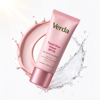 Base de Teint Teintée Effet Lumière SPF30 Protection Solaire Légère Non Grasse Contre les Rayons UVA et UVB Crème Solaire à Large Spectre