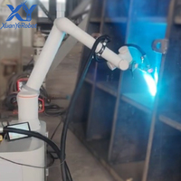 Cobot industriel collaboratif sécurisé, sans barrière de protection, bras robotique flexible pour les tâches d'assemblage, de soudage, de chargement et de déchargement
