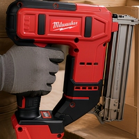 Kit combiné Milwaukee FUEL 10-en-1, ensemble d'outils électriques pour la réparation automobile, kit complet avec 4 batteries, chargeur rapide et sac de transport