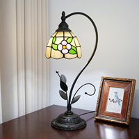 Lampe de table vintage créative de style chinois en vitrail, moderne, pour salle à manger, chambre à coucher, avec fleurs roses romantiques, design simple