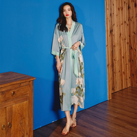 Meilleures ventes personnalisées 2022, pyjamas à motifs floraux, robes longues à col en V, robes en satin de luxe, kimono pour femmes, robe d'été, automne, printemps