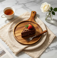 Plateau de service irrégulier en bois éco-responsable fait main avec design personnalisé pour mariage - Assiette de dîner élégante et polie