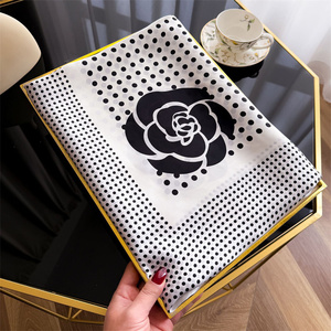 Nuovissimo foulard donna stile lungo ragazza <span class=keywords><strong>nero</strong></span> e bianco a pois stampato sciarpa lunga 180cm donna <span class=keywords><strong>elegante</strong></span> con protezione solare <span class=keywords><strong>scialle</strong></span> - Product Image 6