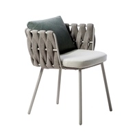 Ensemble de salon de jardin en rotin tressé, trois pièces, style moderne et simple, avec chaise et table mobiles, résistant à l'eau
