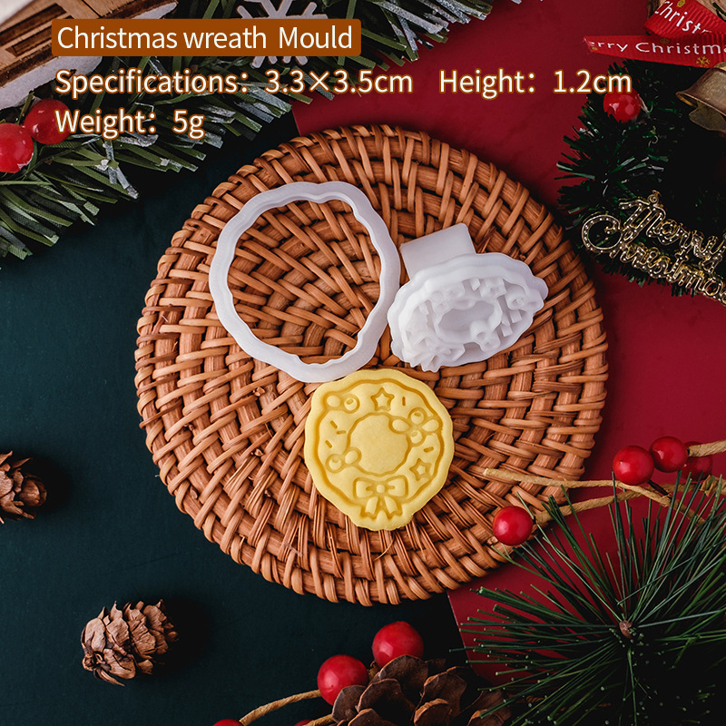 white-christmas wreath