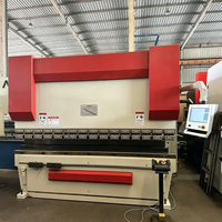 Presse plieuse hydraulique CNC pour tôles métalliques, idéale pour la production d'armoires électriques