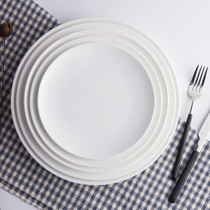 Assiettes à steak en porcelaine de style occidental, rondes, peu profondes, en céramique blanche pure, vaisselle d'hôtel, usage quotidien - Product Image 1