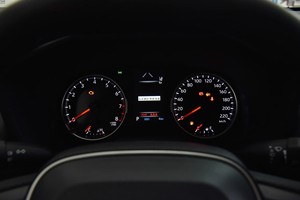Vehículo Eléctrico Híbrido de Alta Gama Toyota <span class=keywords><strong>Rav</strong></span> <span class=keywords><strong>4</strong></span> 160kW Rendimiento Toyota RAV4 E-CVT 180kmh 178Ps SUV Compacto de 5 Puertas y 5 Asientos Depósito - Product Image 4