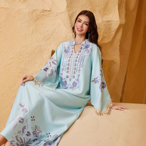 Robe <span class=keywords><strong>Abaya</strong></span> élégante et modeste d'été en polyester bon marché de <span class=keywords><strong>grande</strong></span> <span class=keywords><strong>taille</strong></span> avec glands imprimés de Dubaï pour les musulmans du Moyen-Orient et les Arabes - Product Image 5