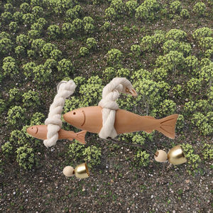 Sonnette de porte en bois de hêtre de haute qualité, gravée motif poisson réaliste, personnalisable, écologique, décoration en bois massif, cadeau DIY pour entrée - Product Image 3