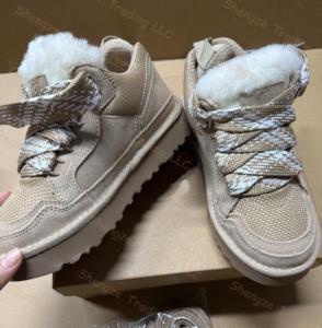 Top Quality Schoenen Tasman Clogs <span class=keywords><strong>stivali</strong></span> da <span class=keywords><strong>uomo</strong></span> Uggs scarpe da donna inverno <span class=keywords><strong>con</strong></span> plateau <span class=keywords><strong>stivali</strong></span> da neve Design classico di marca in pelle <span class=keywords><strong>pelliccia</strong></span> - Product Image 3