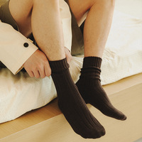 Chaussettes de sport pour hommes personnalisées avec logo, fabrication directe usine, style rétro, longueur mi-mollet, couleur unie, pour jeunes, OEM/ODM, marque privée disponible