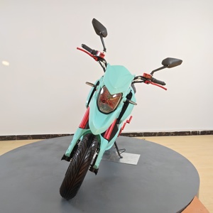 Motocicleta Urbana de 72V 1500W con Panel LCD, Frenos de Disco y Neumáticos de Vacío 120/70-12, Velocidad de 35 km/h - Product Image 3