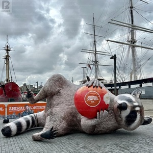 แรคคูนเป่าลมขนาดใหญ่ สมจริงเหมือนจริง ใช้เป็นอุปกรณ์ประกอบฉาก สำหรับโปรโมทภาพยนตร์/งานศิลปะสาธารณะ/ห้างสรรพสินค้า/งานปาร์ตี้ - Product Image 2