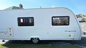 Minicaravana Moderna <span class=keywords><strong>de</strong></span> <span class=keywords><strong>Segunda</strong></span> <span class=keywords><strong>Mano</strong></span> con Suspensión Independiente, Remolque <span class=keywords><strong>de</strong></span> Viaje en <span class=keywords><strong>Venta</strong></span>, Minicamper para 4 Personas, Camping Móvil - Product Image 4