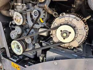 Pavimentadora <span class=keywords><strong>de</strong></span> <span class=keywords><strong>Asfalto</strong></span> Vogel Super 800-3 <span class=keywords><strong>de</strong></span> Segunda Mano Original <span class=keywords><strong>de</strong></span> Alemania, Económica, Capacidad <span class=keywords><strong>de</strong></span> Tolva <span class=keywords><strong>de</strong></span> 5.8t, 300t/h, Grosor Máximo <span class=keywords><strong>de</strong></span> 200mm - Product Image 6