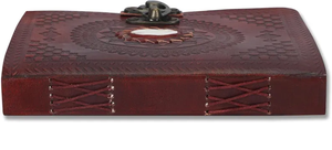 Journal en cuir gaufré vintage avec fermoir en laiton, carnet fait main pour l'écriture, le dessin et l'usage quotidien - Product Image 5