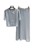 Nouvel ensemble de luxe en maille pour femme, style modeste, collection Printemps 2026, avec perles en strass, col rond, décontracté, 2 pièces : pull et jupe midi
